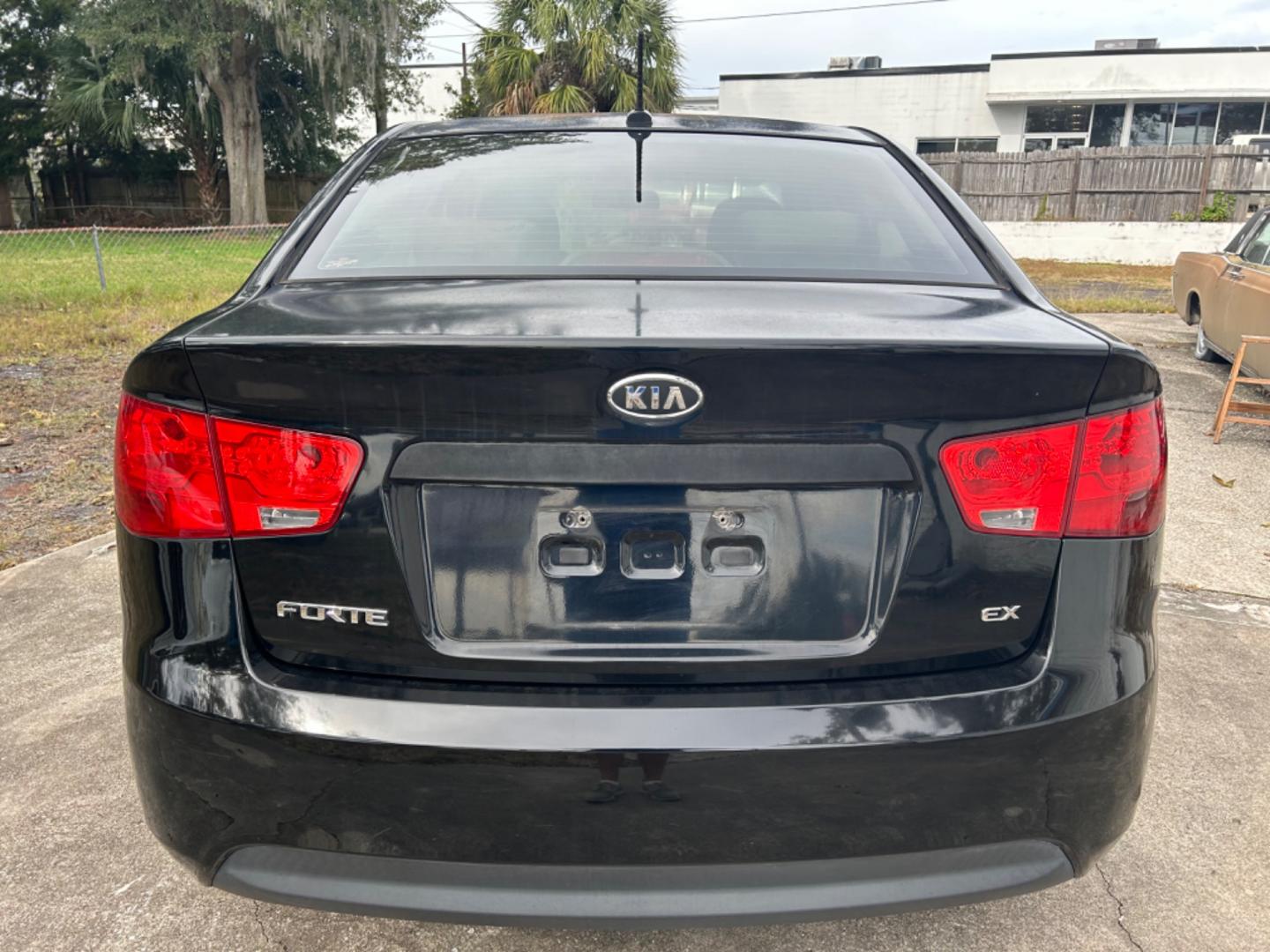 2011 Kia Forte XE (KNAFU4A2XB5) , AUTO transmission, located at 1758 Cassat Ave., Jacksonville, FL, 32210, (904) 384-2799, 30.286720, -81.730652 - *****$3500.00*****2011 KIA FORTE EX MODEL 4-DOOR AUTOMATIC TRANSMISSION ICE COLD AIR CONDITIONING 232,043 HIGHWAY MILES LOOKS AND RUNS GREAT TINT POWER EQUIPMENT DON'T DELAY CALL US TODAY @ 904-384-2799 - Photo#5